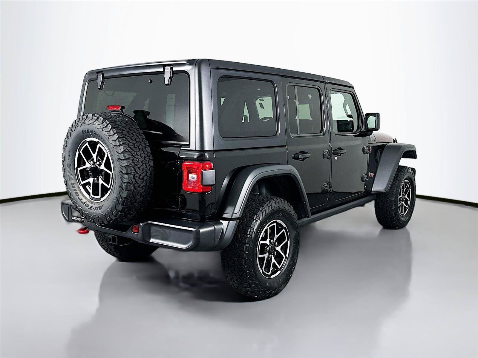 Used 2026 Jeep Wrangler Unlimited Rubicon AWD/4WD image 13