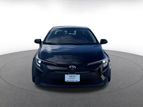 Used 2025 Toyota Corolla LE image 4