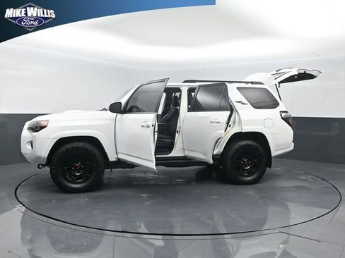 Used 2023 Toyota 4Runner TRD Off-Road Premium AWD/4WD image 28
