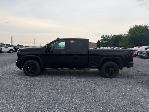 Used 2025 Chevrolet Silverado 2500 LTZ w/ Trail Boss Package AWD/4WD image 5