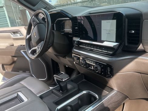 Used 2022 Chevrolet Silverado 1500 LTZ w/ LTZ Convenience Package II image 22