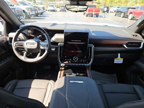 New 2025 GMC Yukon Denali w/ Denali Reserve Package image 27