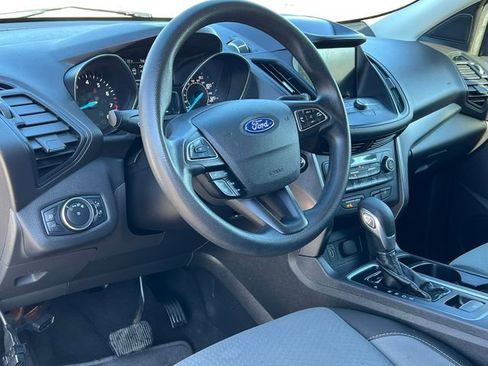 Used 2019 Ford Escape SE image 15