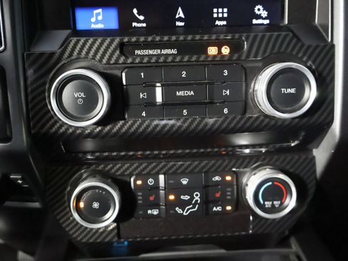 Used 2019 Ford F250 XLT w/ XLT Premium Package AWD/4WD image 36