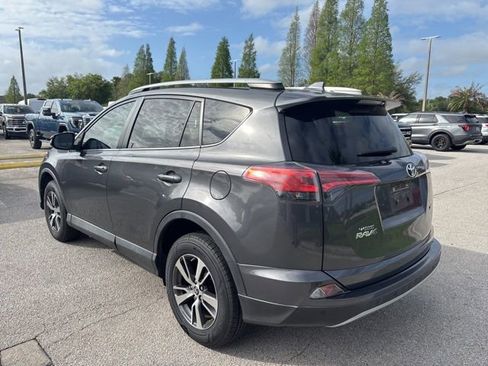 Used 2018 Toyota RAV4 XLE image 7