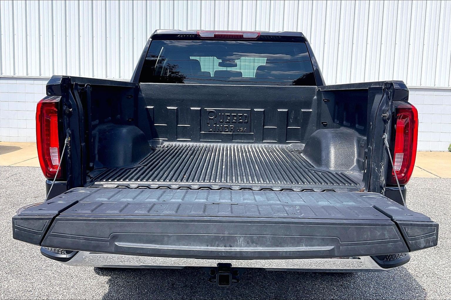 Used 2025 GMC Sierra 1500 SLT AWD/4WD image 40