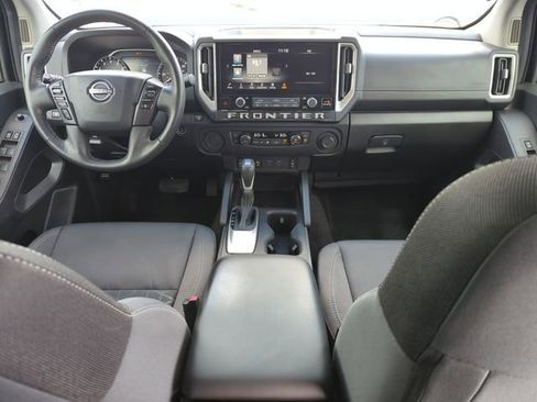 Used 2025 Nissan Frontier SV w/ SV Convenience Package image 22