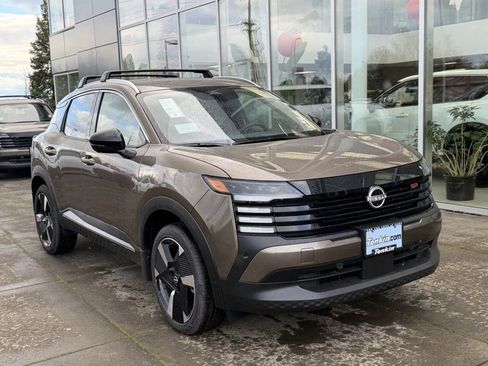 New 2026 Nissan Kicks SR w/ Cold Weather Package image 2