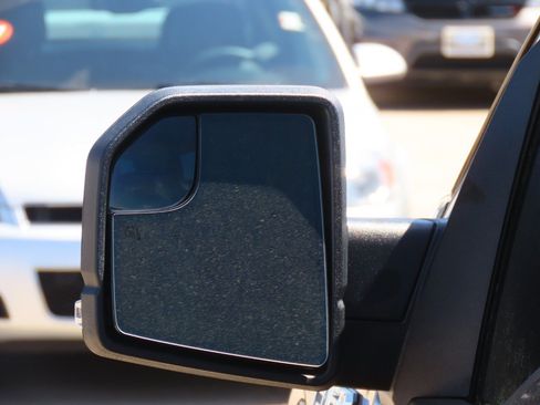 Used 2015 Ford F150 XLT w/ Equipment Group 302A Luxury image 15