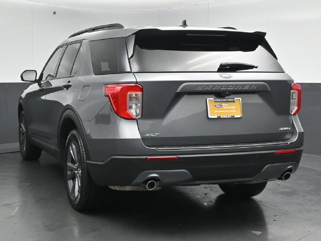 Certified 2023 Ford Explorer XLT w/ Equipment Group 202A AWD/4WD image 6