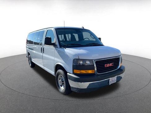 Used 2025 GMC Savana 3500 LT w/ LT Preferred Equipment Group image 1