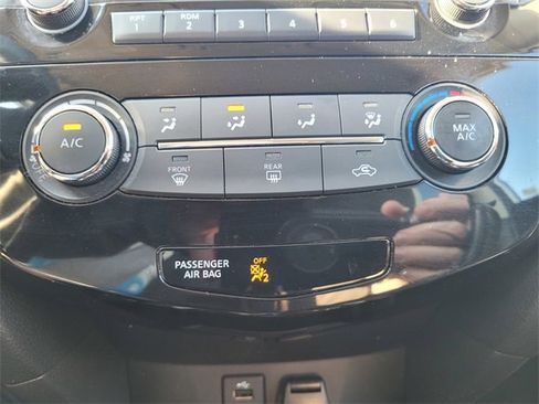 Used 2016 Nissan Rogue S image 24