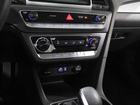 Used 2019 Hyundai Sonata SE image 13