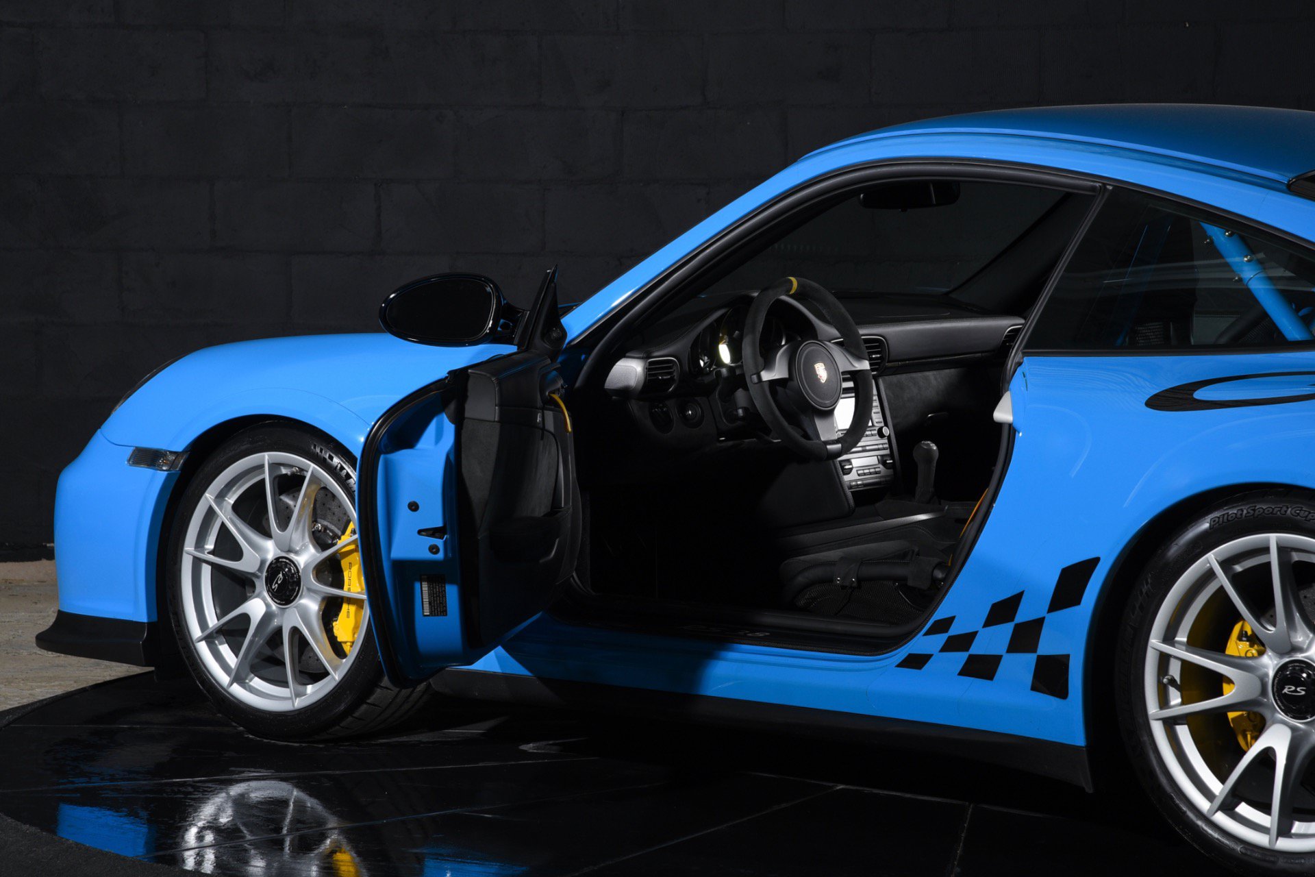 Used 2011 Porsche 911 GT3 RS RWD image 12