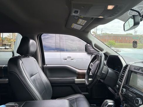 Used 2017 Ford F150 Lariat image 14