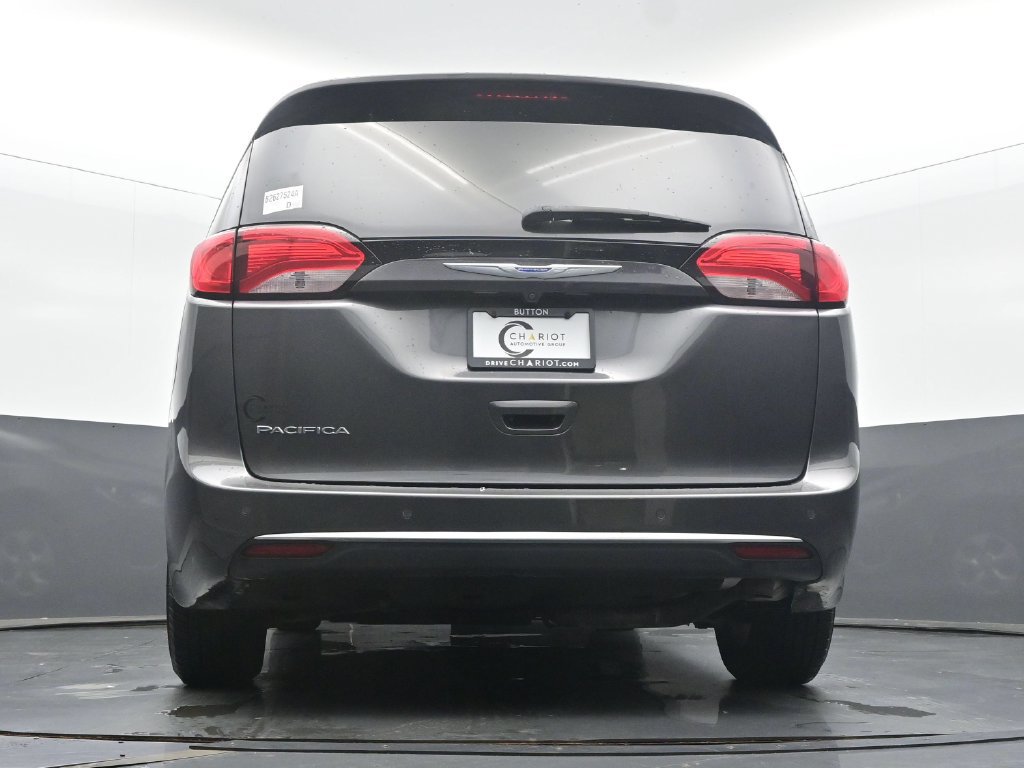 Used 2017 Chrysler Pacifica Touring-L Plus FWD image 53