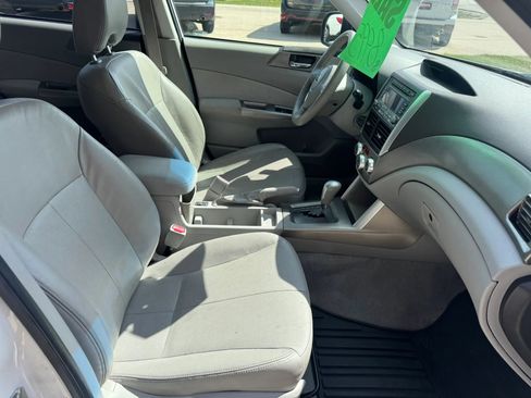 Used 2010 Subaru Forester 2.5X Limited image 13