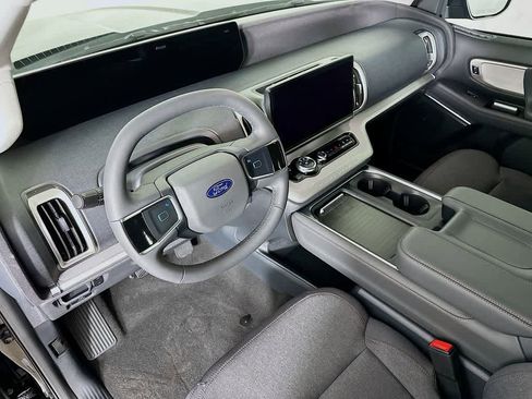 New 2025 Ford Expedition Active RWD image 2