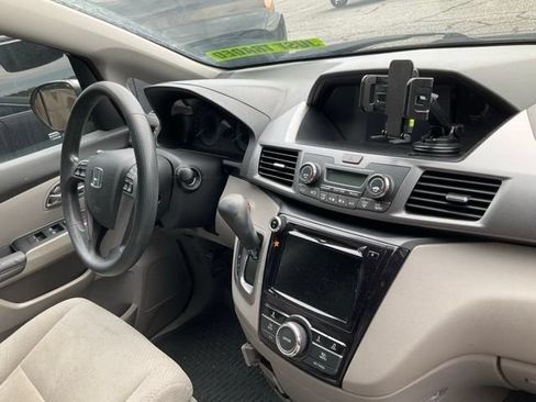 Used 2014 Honda Odyssey EX image 9