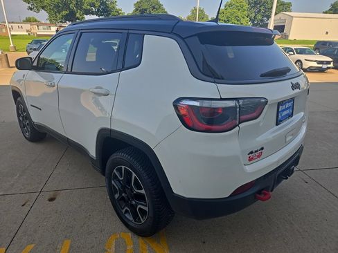 Used 2019 Jeep Compass Trailhawk w/ Leather Interior Group AWD/4WD image 5
