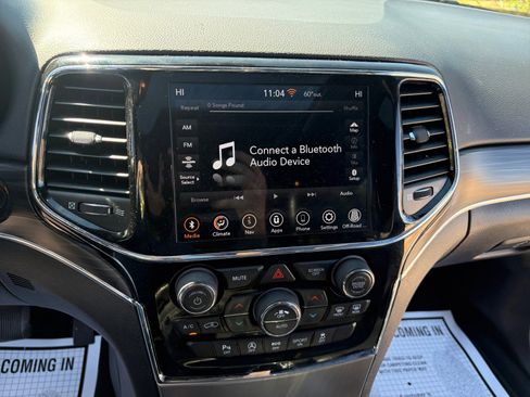 Used 2021 Jeep Grand Cherokee Limited image 28