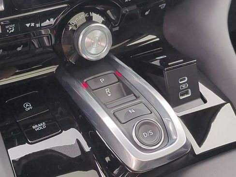 Used 2023 Acura MDX SH-AWD w/ Technology Package image 16