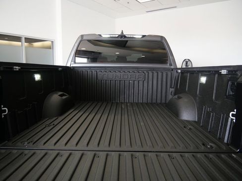 Used 2024 Toyota Tundra Platinum AWD/4WD image 28