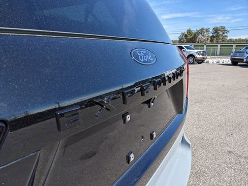 New 2025 Ford Expedition Max Platinum w/ Stealth Performance Package image 11
