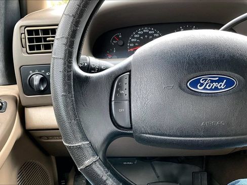 Used 2003 Ford F350 XLT RWD image 6