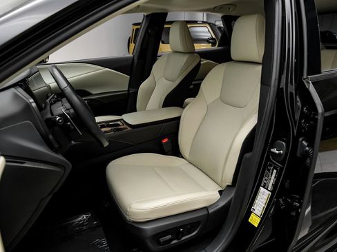Used 2024 Lexus RX 350 Premium w/ Accessory Package (Z1) AWD/4WD image 30