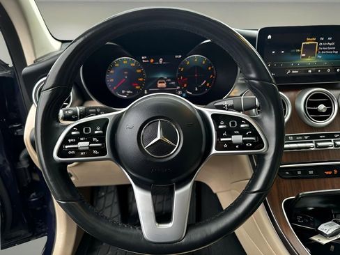 Used 2022 Mercedes-Benz GLC 300 4MATIC image 11