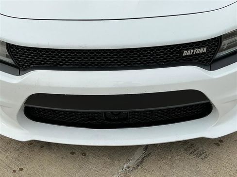 Used 2017 Dodge Charger R/T image 12