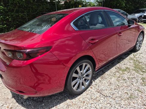 Used 2025 MAZDA MAZDA3 s FWD image 3