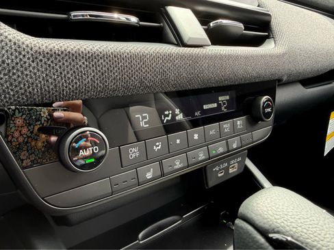 New 2026 Subaru Outback Premium w/ Premium/Limited Plus Package AWD/4WD image 16