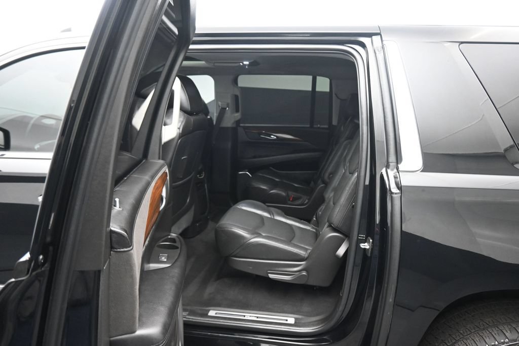 Used 2017 Cadillac Escalade ESV Premium Luxury AWD/4WD image 36