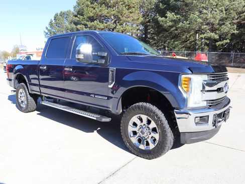 Used 2017 Ford F250 Lariat w/ Lariat Ultimate Package image 8