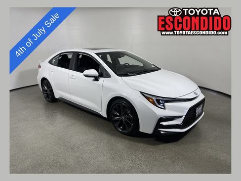 Certified 2025 Toyota Corolla SE FWD image 1