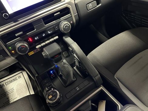 Used 2025 Toyota 4Runner TRD Off-Road image 39