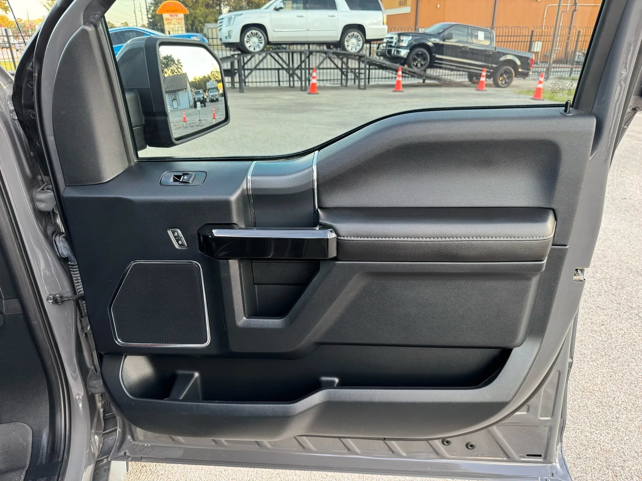 Used 2020 Ford F150 Lariat w/ Equipment Group 502A Luxury AWD/4WD image 24