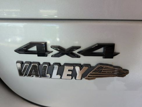 Certified 2024 Jeep Grand Cherokee L Laredo AWD/4WD image 10