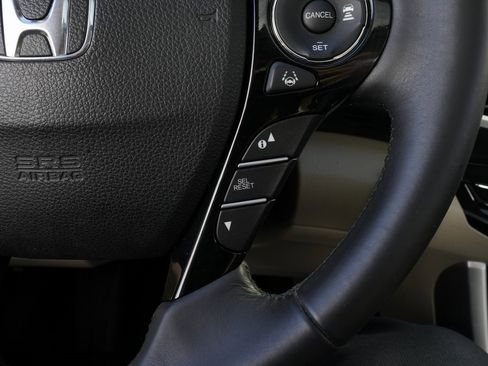 Used 2016 Honda Accord EX-L image 46