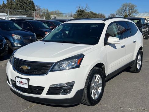 Used 2013 Chevrolet Traverse LT image 1