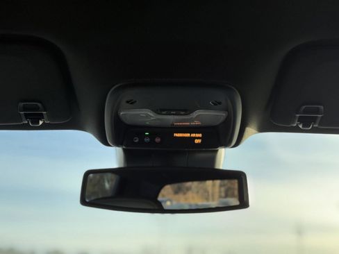 New 2026 GMC Canyon Elevation w/ Convenience Package image 21