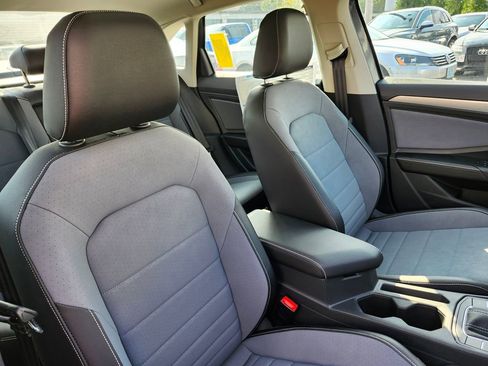 New 2025 Volkswagen Jetta SE image 17