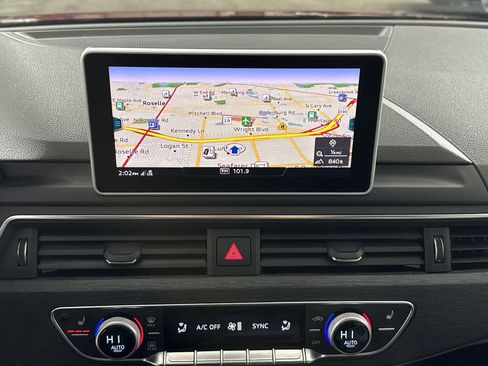 Used 2018 Audi A4 2.0T allroad Premium Plus image 11