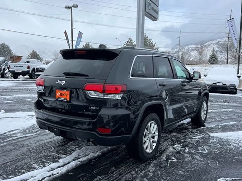 Used 2021 Jeep Grand Cherokee Laredo AWD/4WD image 8