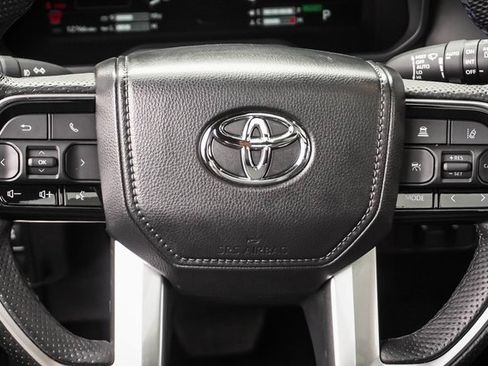 Used 2025 Toyota Sequoia Platinum image 13