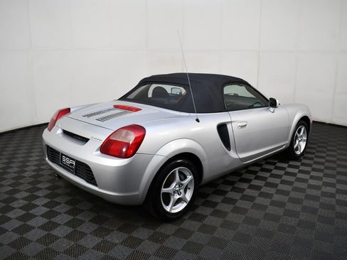 Used 2000 Toyota MR2 image 6