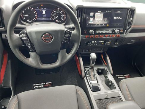 Used 2025 Nissan Frontier PRO-4X w/ Pro Convenience Package AWD/4WD image 9