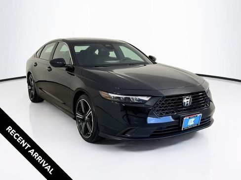 Used 2023 Honda Accord Sport image 1